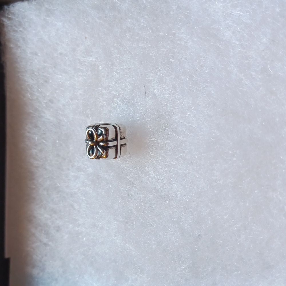 Pandora retired present box